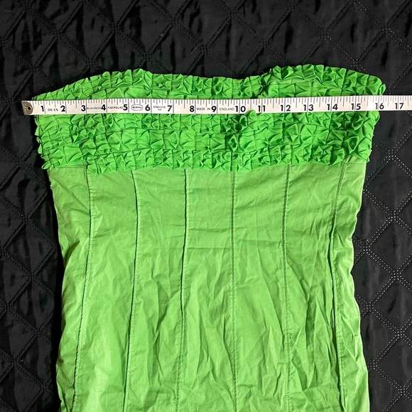 VENUS Fit & Flare Ruffled Green Strapless Dress, size Medium, EUC - Picture 7 of 9
